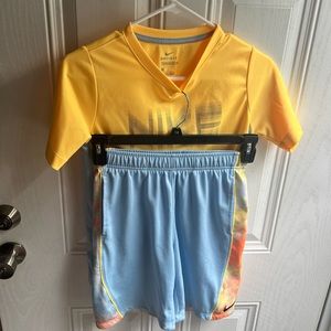 Nike matching boys set light blue and yellow size large